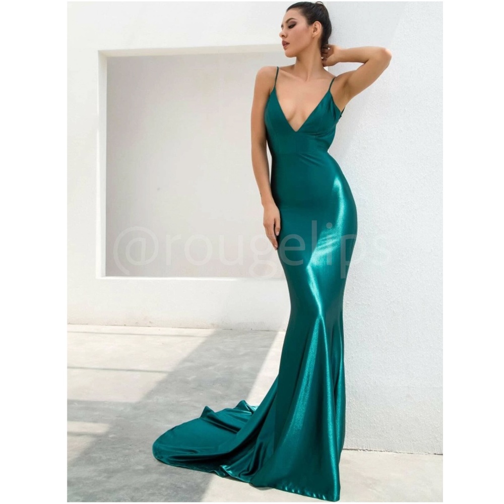 Green Deep V Neck Backless Ruched Long Gown Slip Sheath Dress - Picture 3 of 12